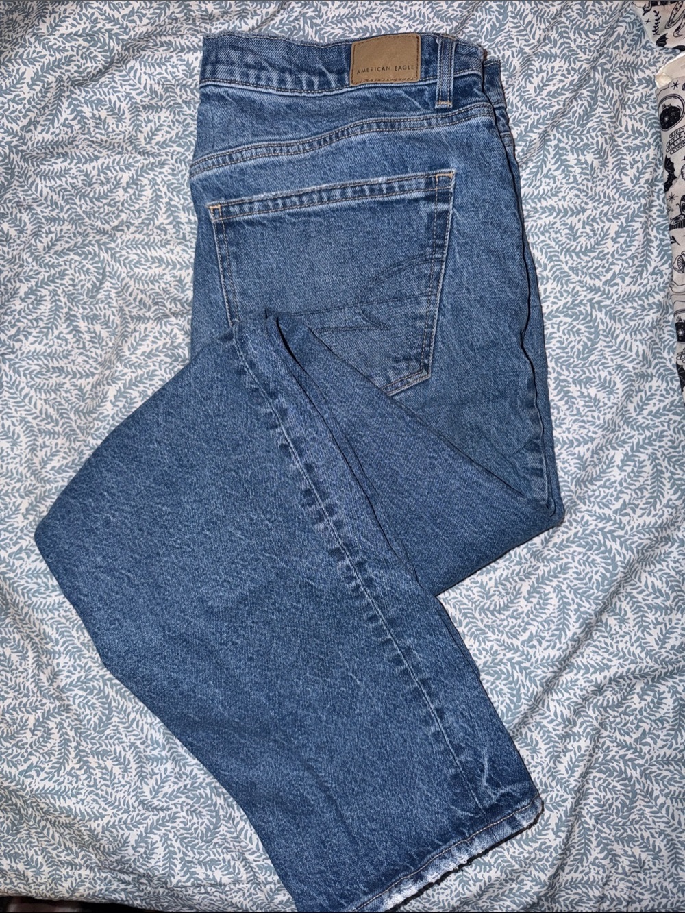 American Eagle Outfitters Women’s Straight Leg Medium Blue Jeans